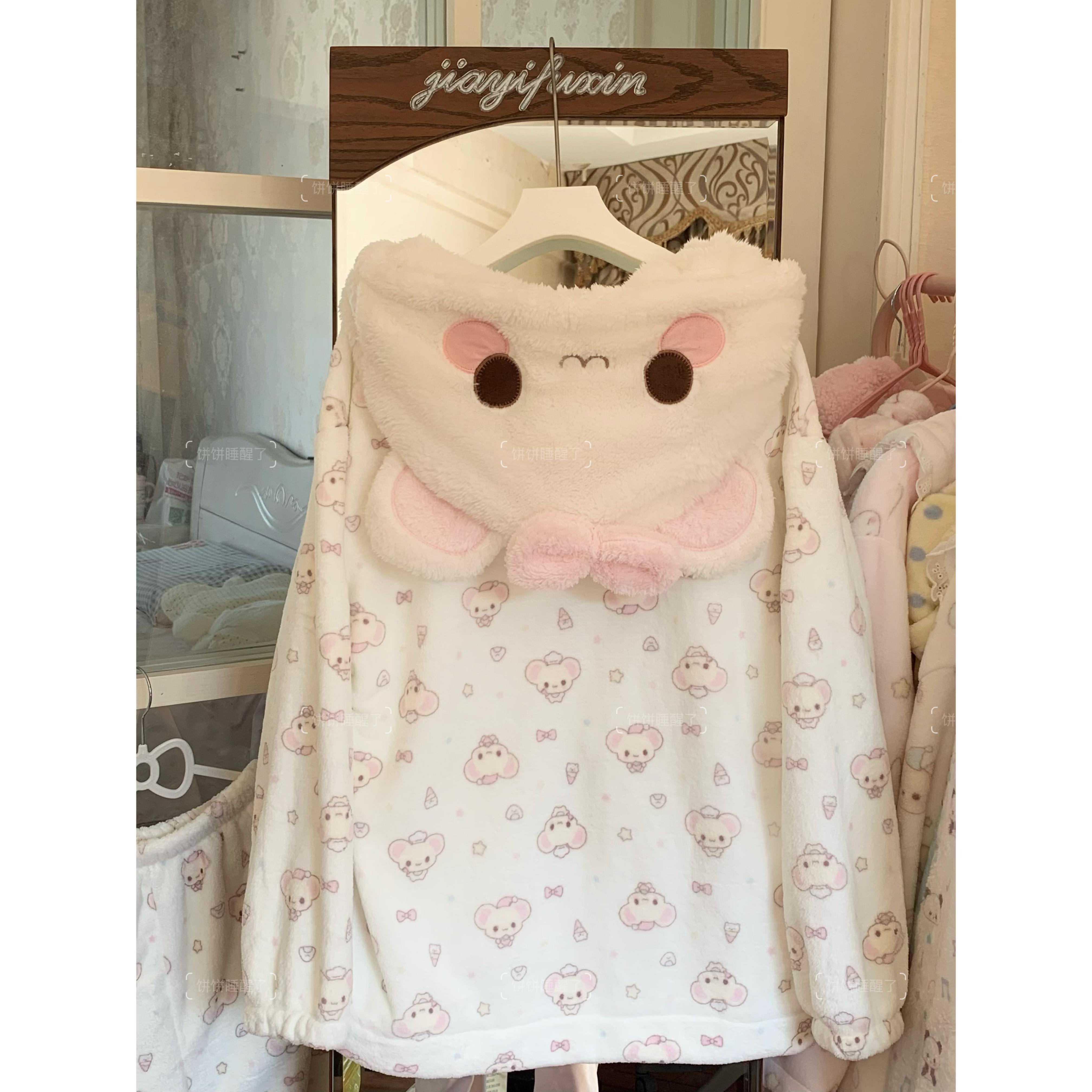 连帽奶黄满印老鼠睡衣女秋冬季新款加绒加厚法兰绒保暖学生家居服