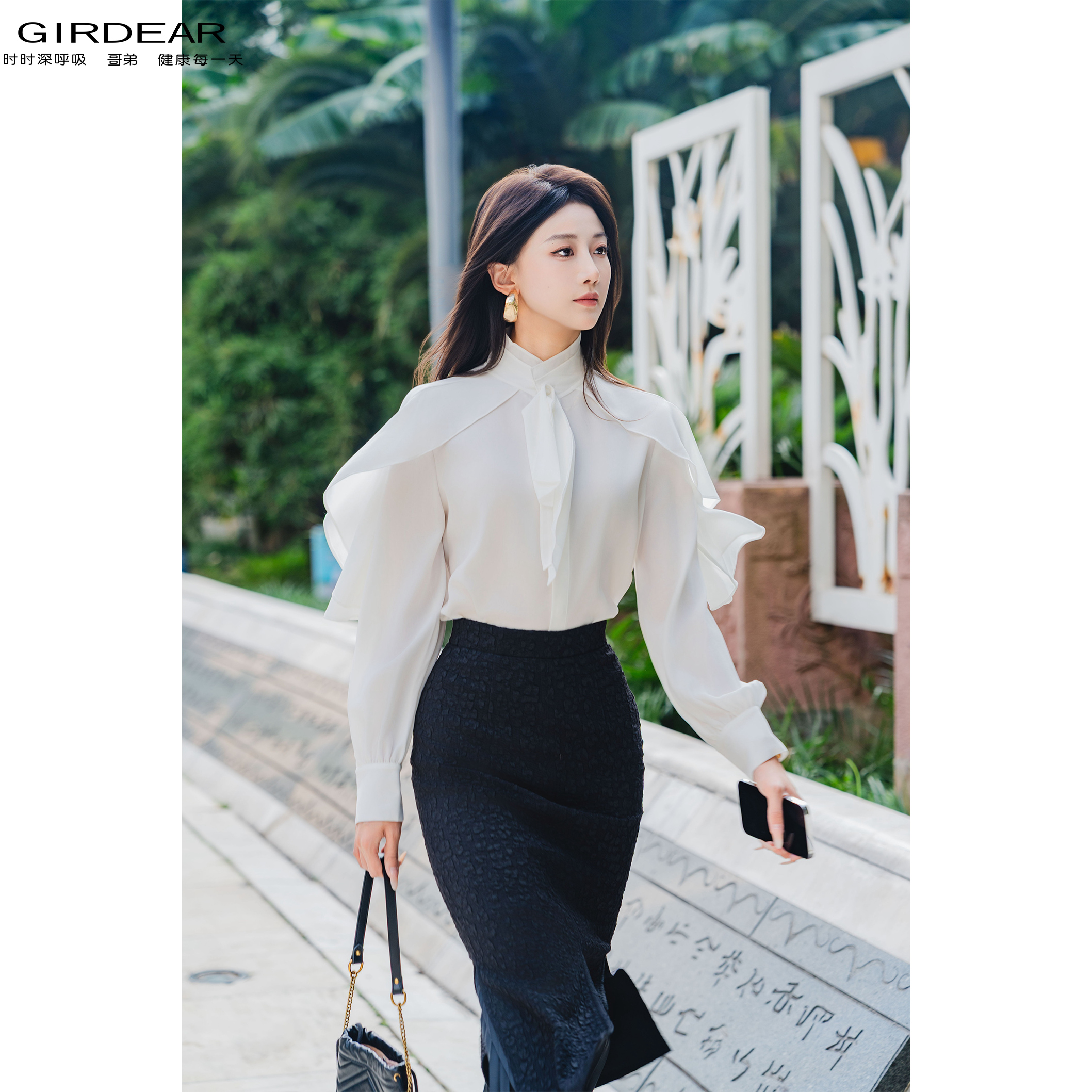 GIRDEAR/哥弟早秋新款时尚气质百搭休闲飘逸衬衫(附领带)  130079