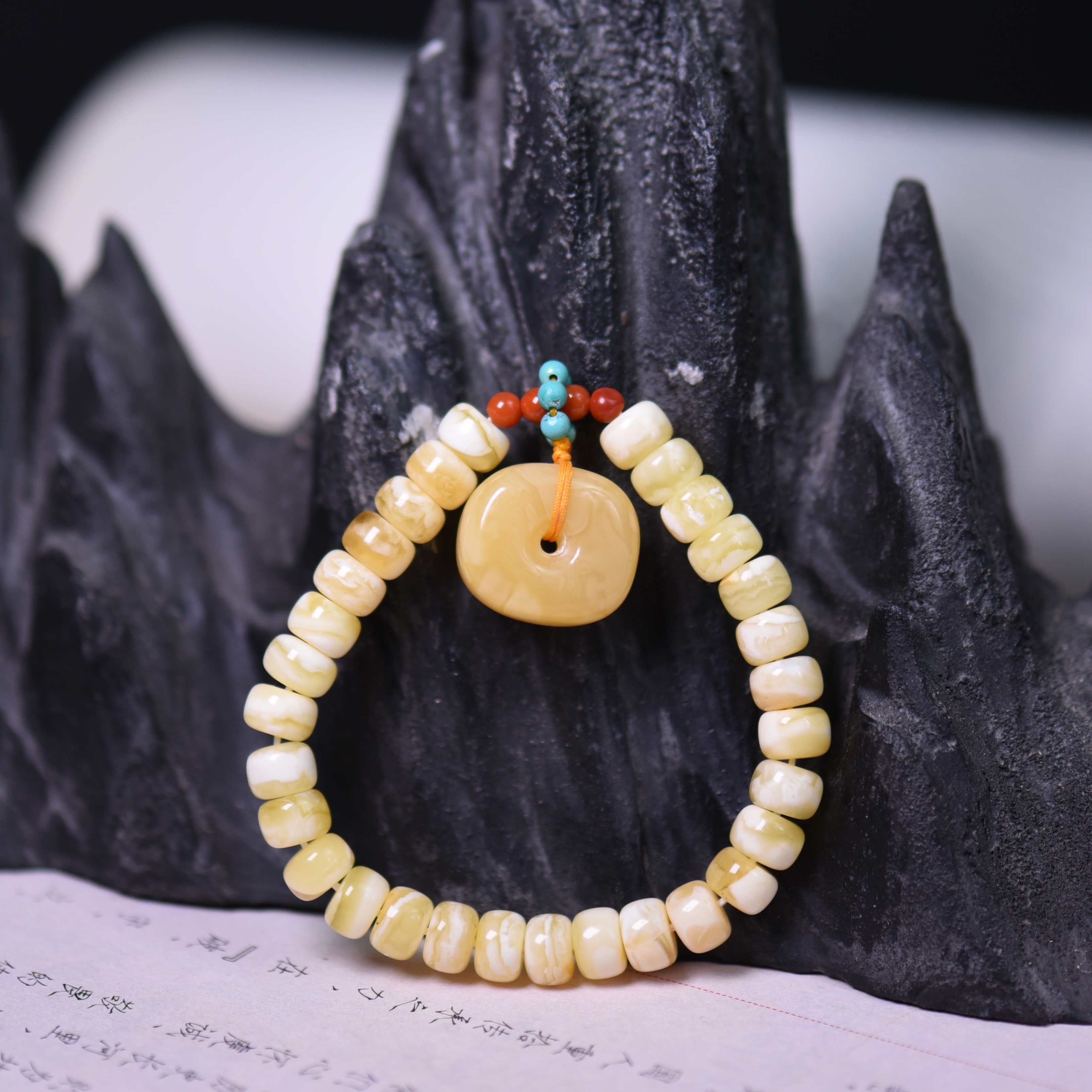 天然蜜蜡白花虎皮纹手串