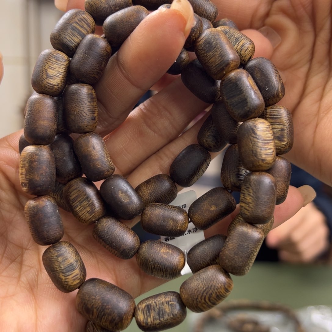 沉香手串海南流油王留疤沉水浮卡1.0/48g+