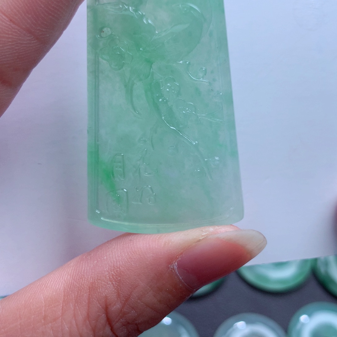 翡翠吊坠(不含链)未镶嵌