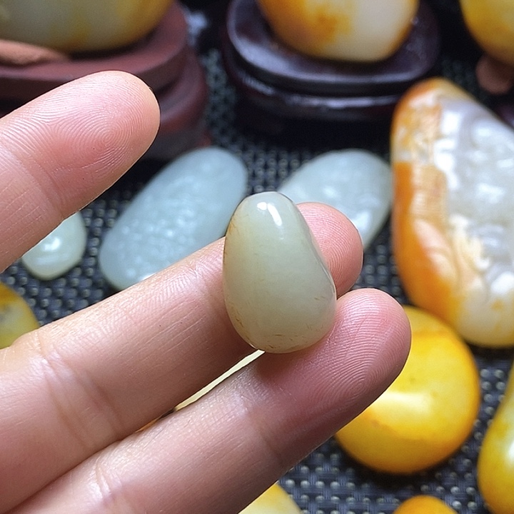 和田玉（糖玉）未镶嵌颈饰