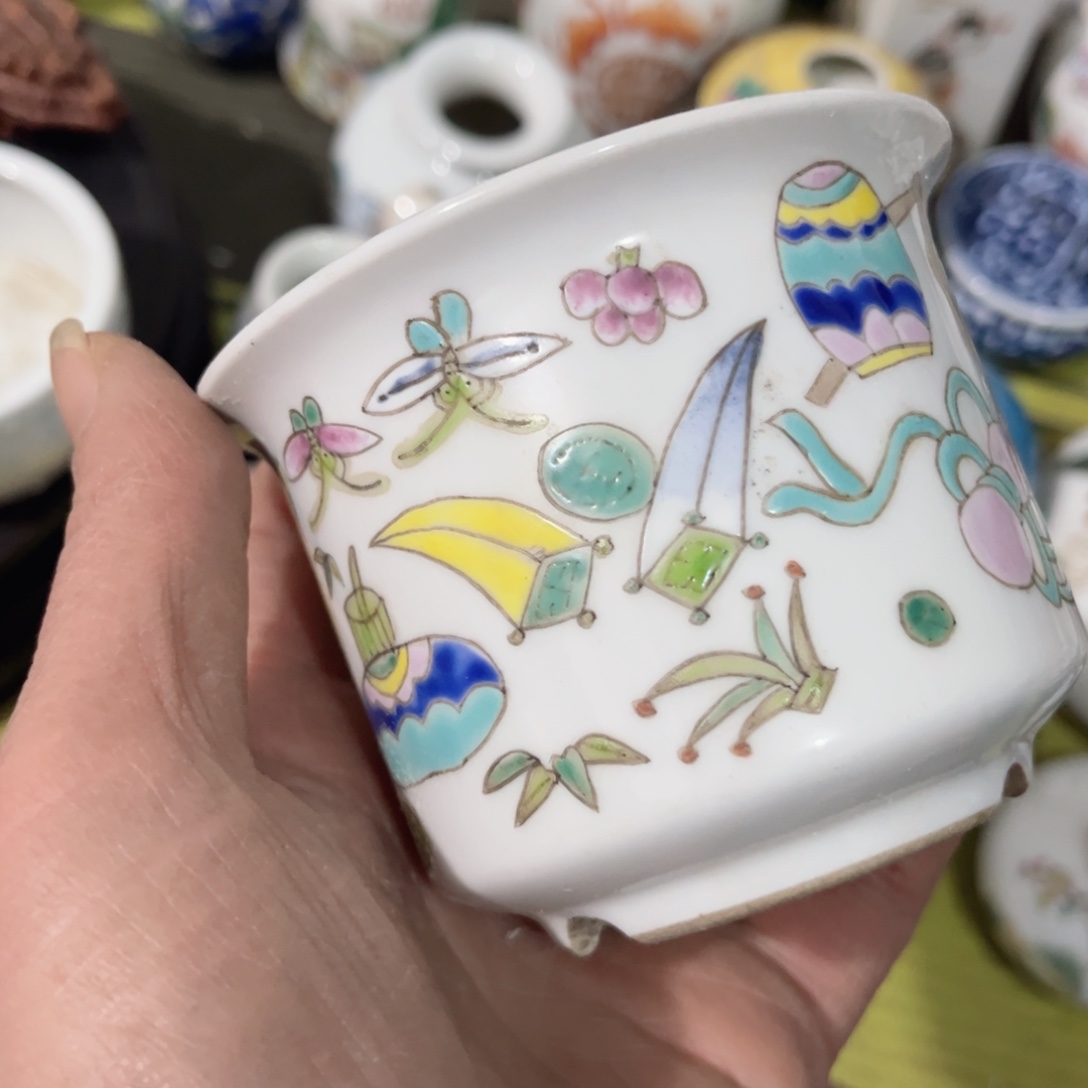 碟一个花盆一个一个