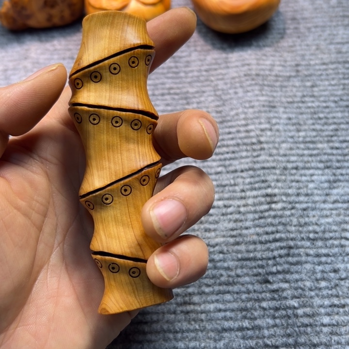 柏木（崖柏）陈化老料手串把件 