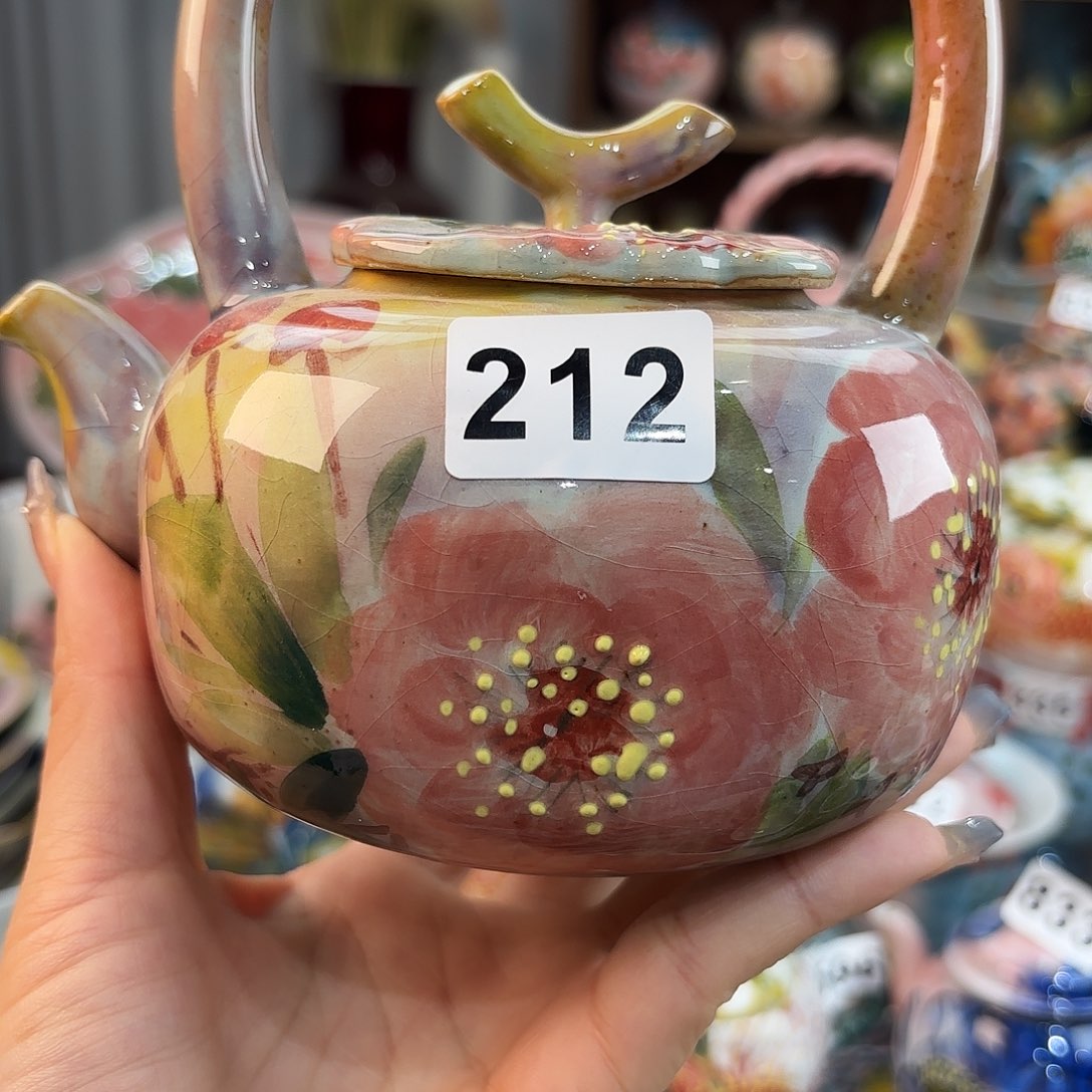 瓷片在这里我们就像我想去