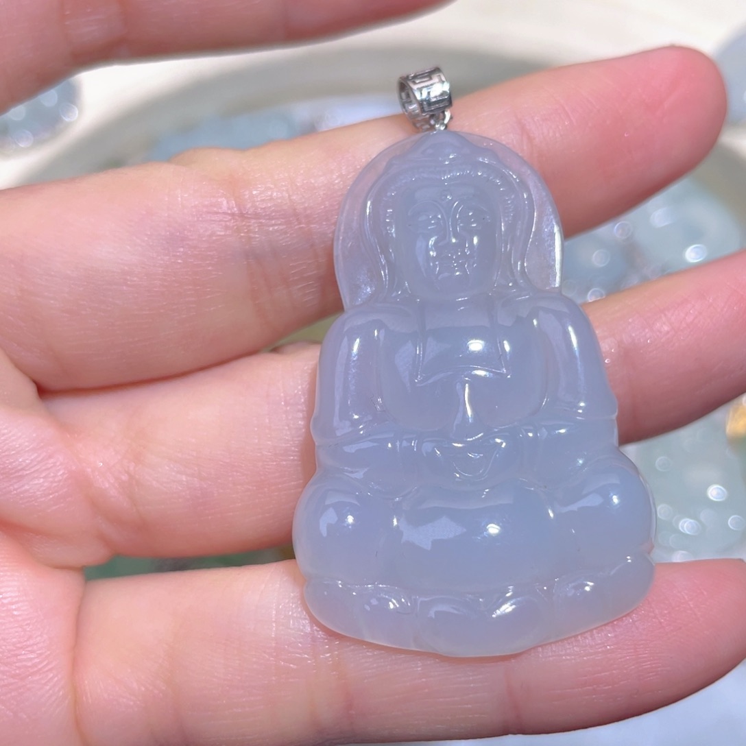 翡翠颈饰18K金镶嵌翡翠