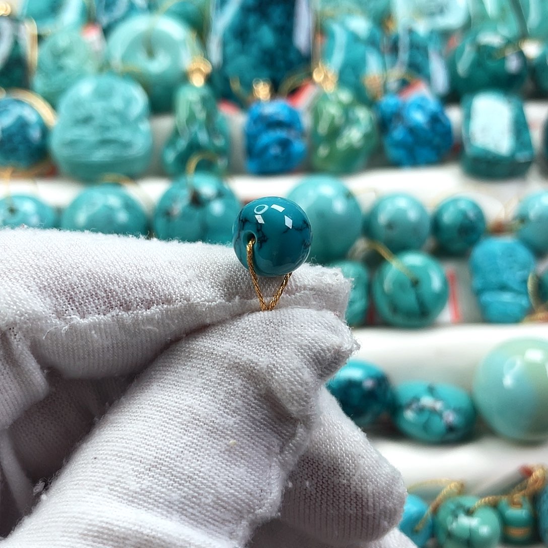 蓝***颜绿松石未镶嵌车挂