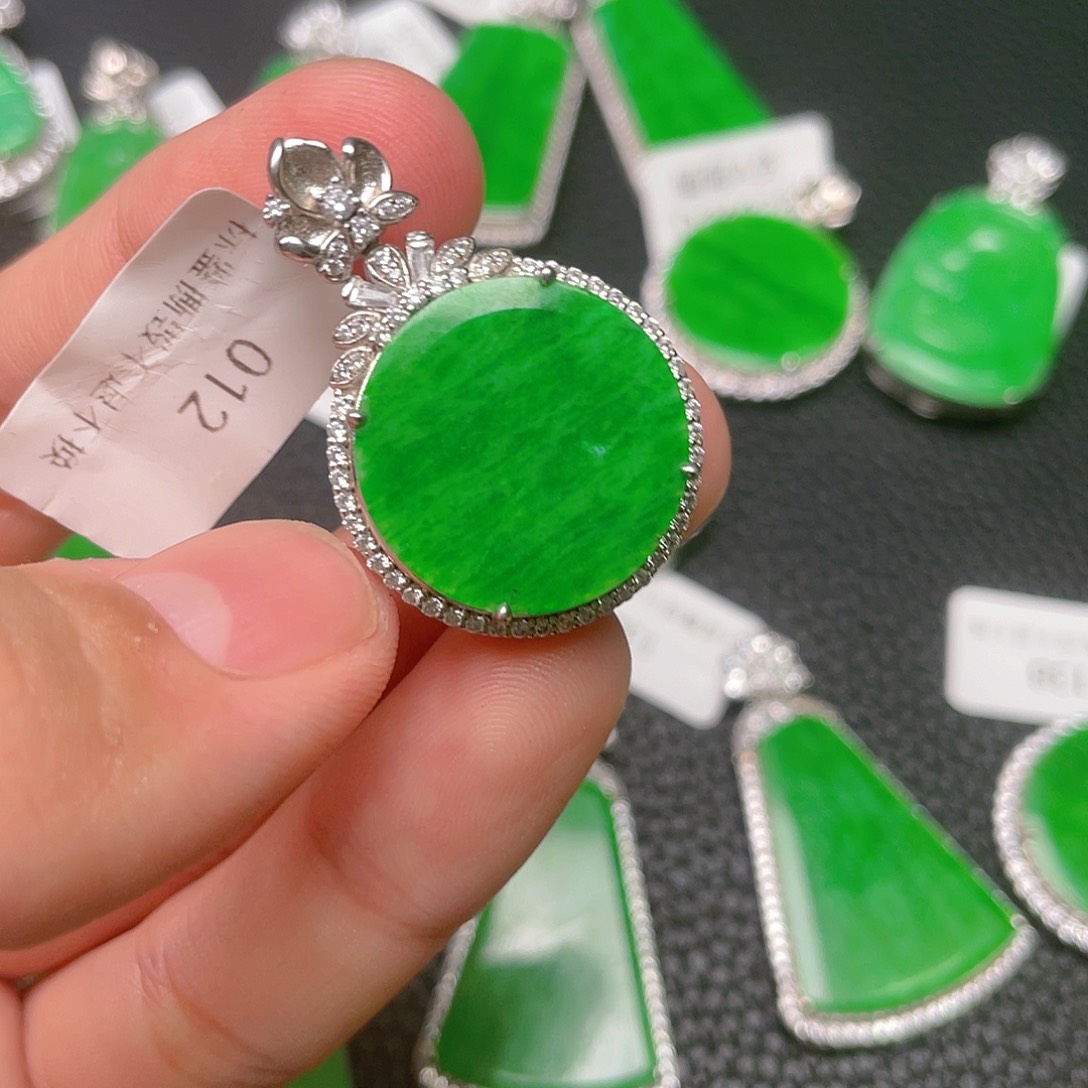 【闪购商品】翡翠吊坠(不含链)银S925镶嵌