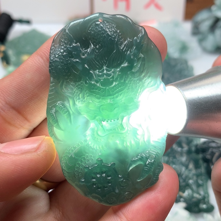 翡翠颈饰未镶嵌保真天然a货翡翠