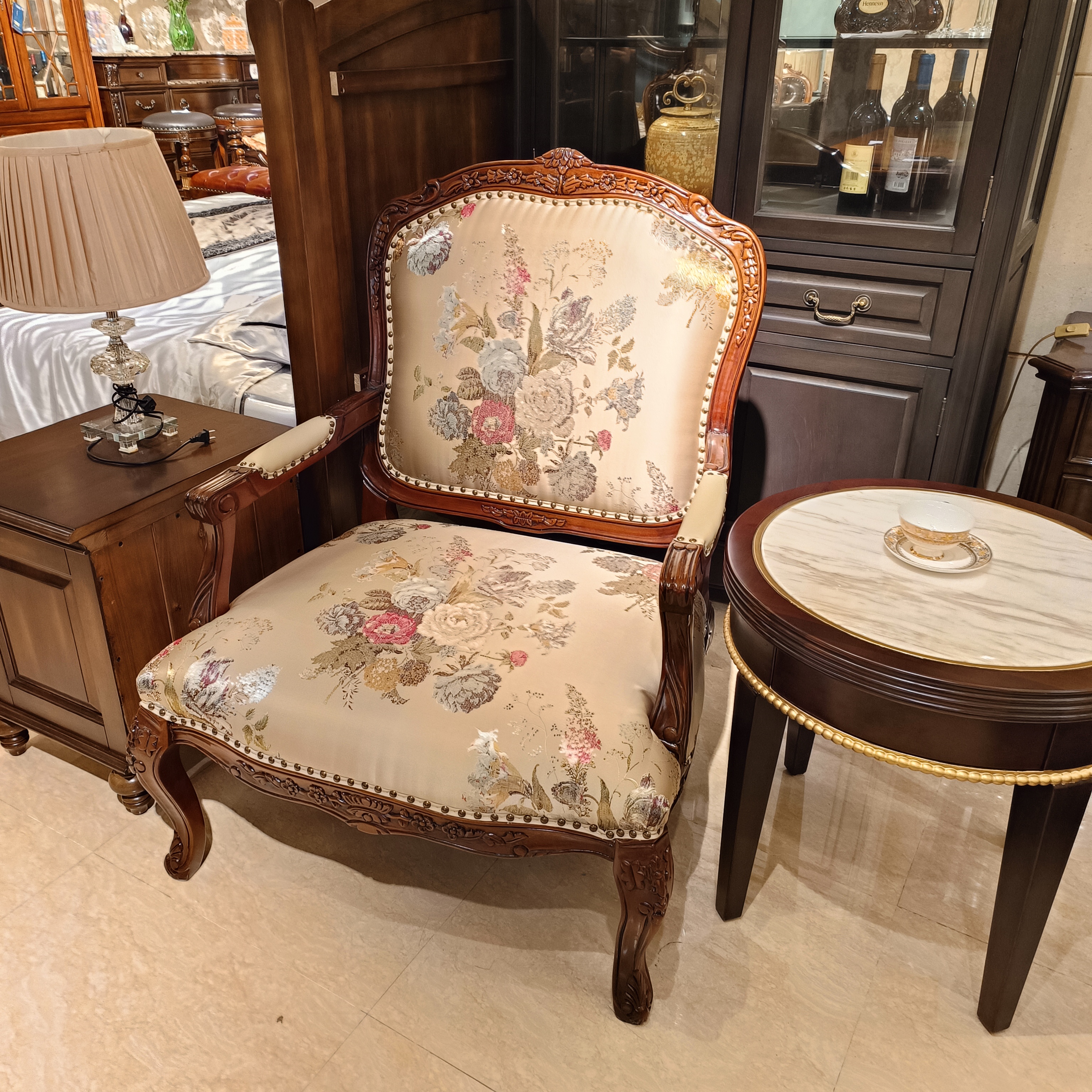 YM757布艺休闲椅850*720*1085+YM528布艺休闲椅680*710*960mm美式