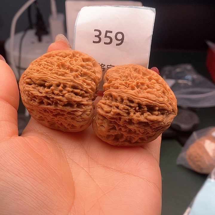 把件文玩核桃43-359全品三角