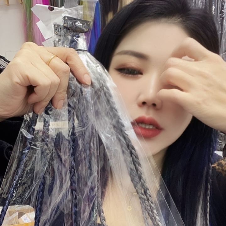 艳****皮质铁合金辫8条c8