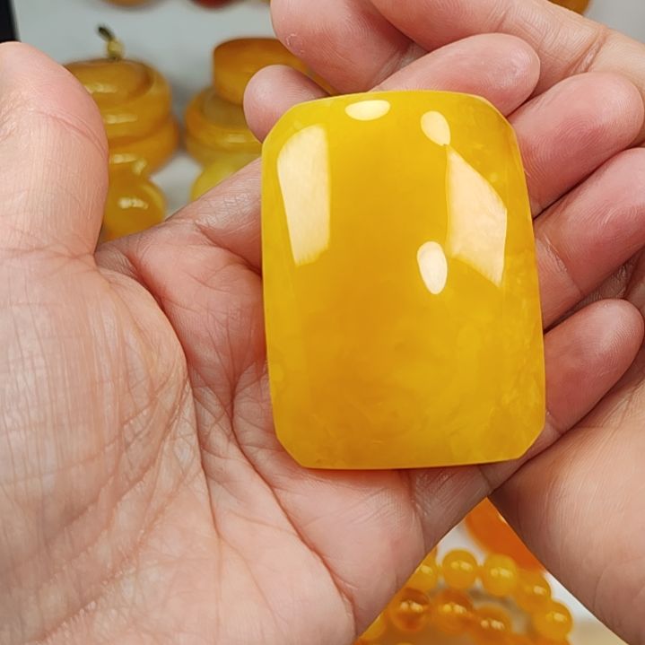 蜜蜡吊坠(赠链)未镶嵌