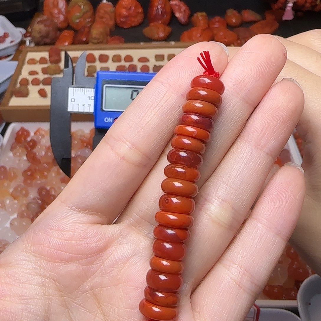 南红玛瑙未镶嵌颈饰