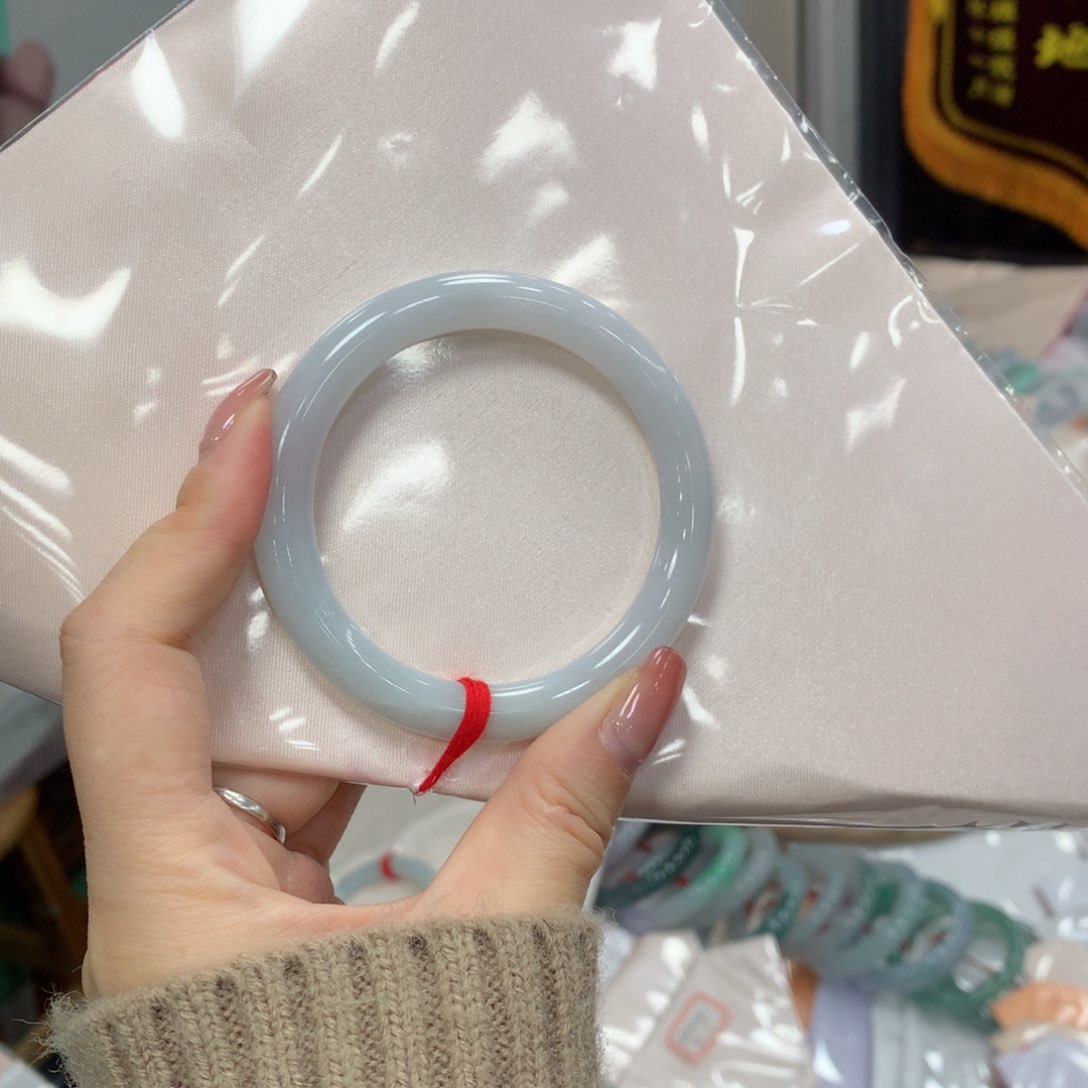 翡翠手镯未镶嵌买断