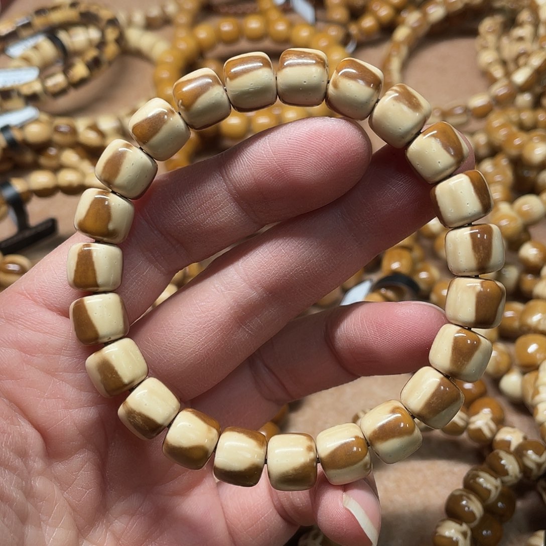 紫金鼠手串实心紫金鼠手串10花皮眼线不好