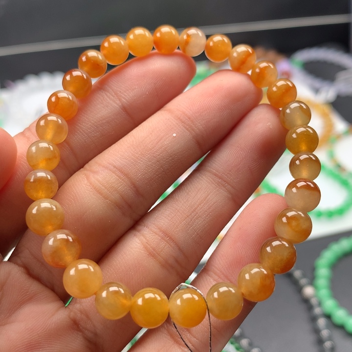 翡翠手镯未镶嵌卡