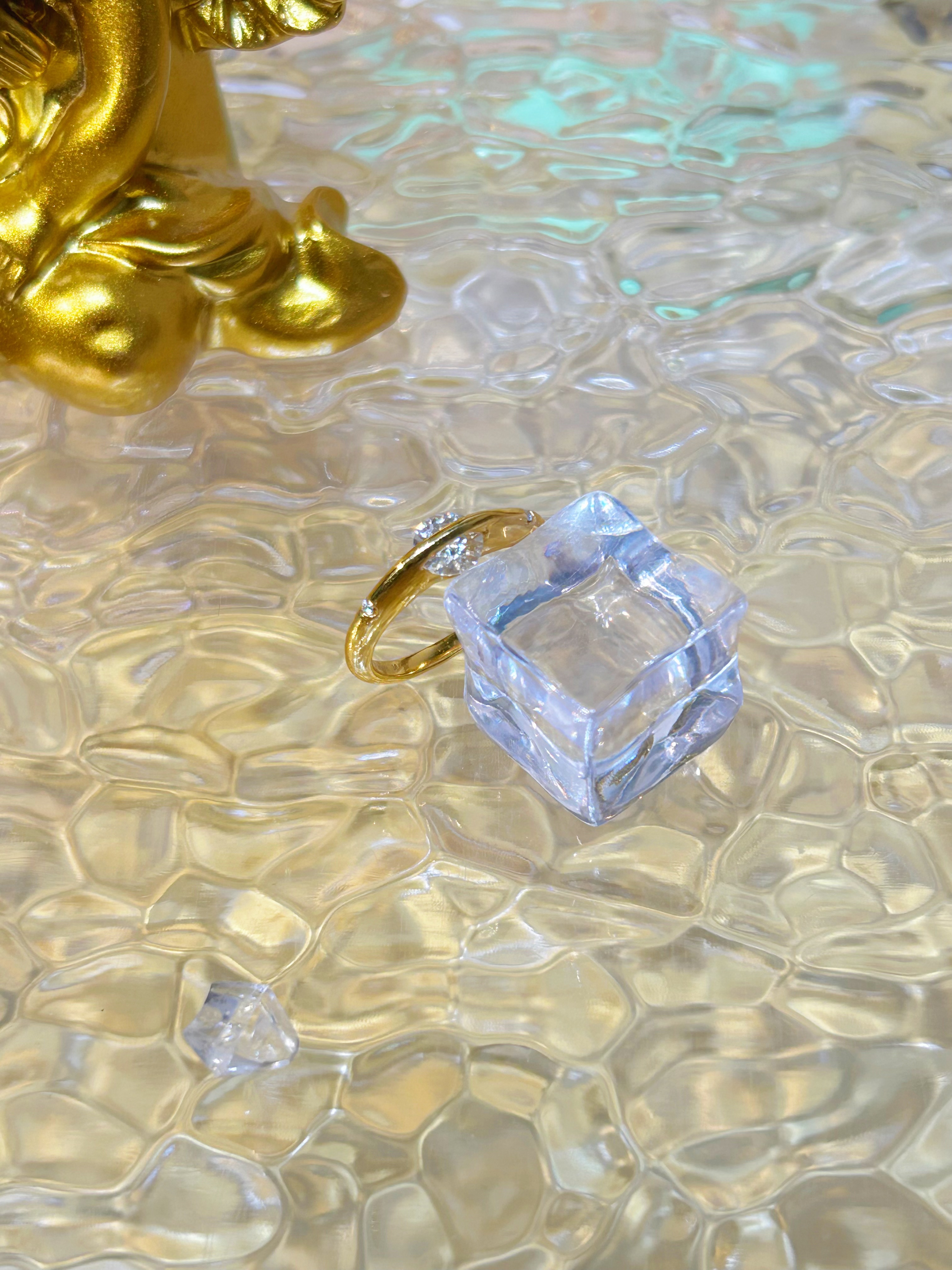 足金999 飞碟戒指  黄金镶嵌莫桑 5G工艺