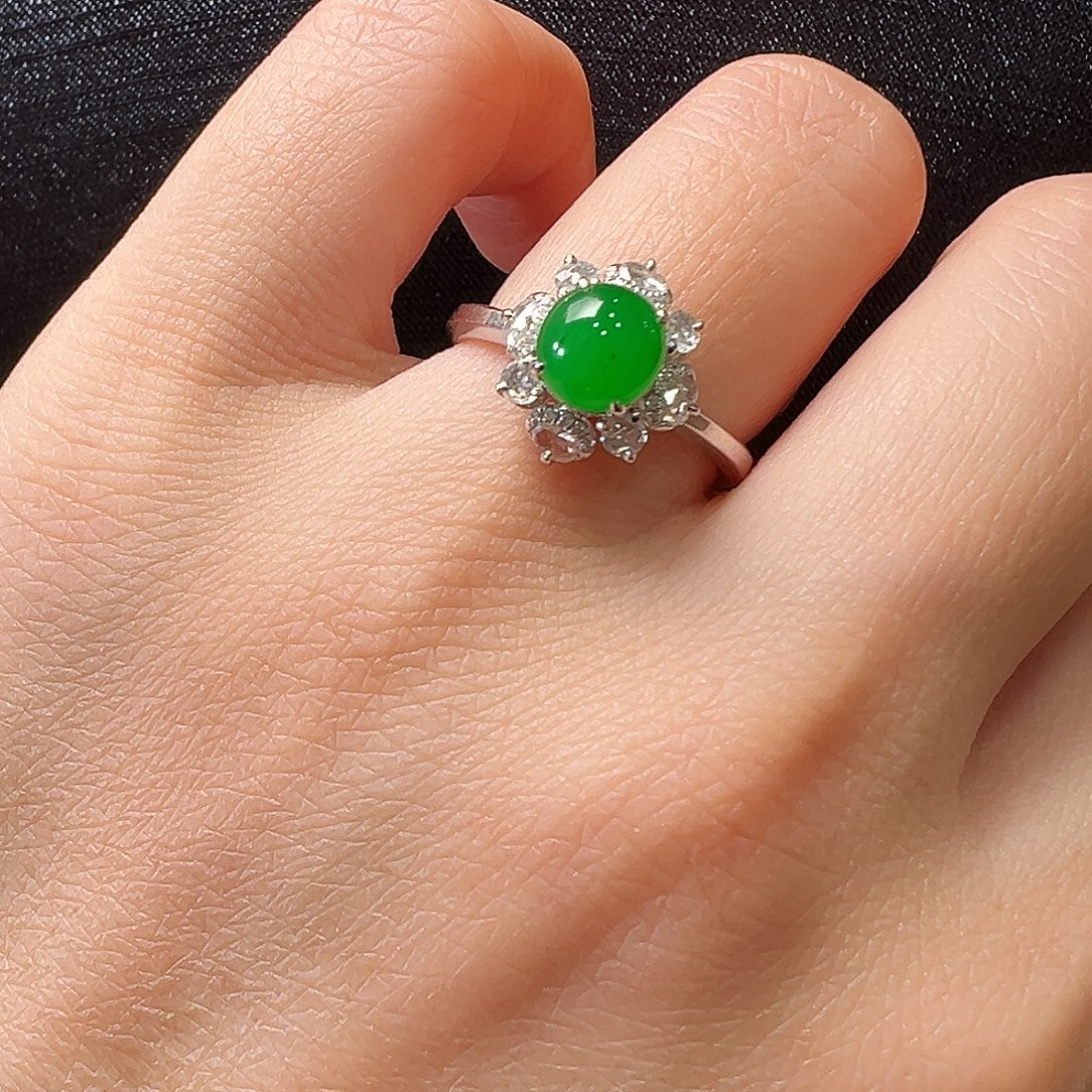 翡翠18K金镶嵌戒指戒指