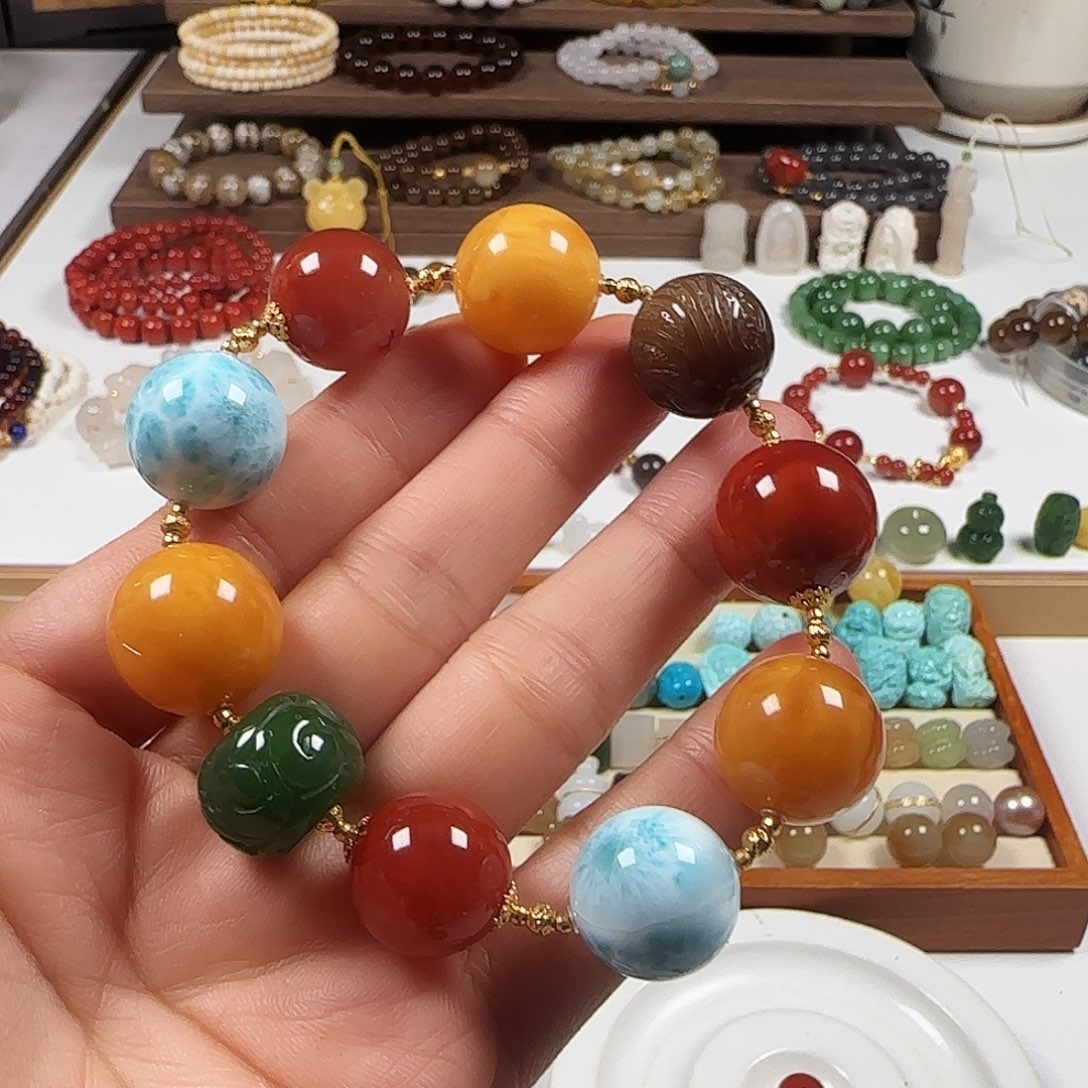 和田玉18K金镶嵌手链