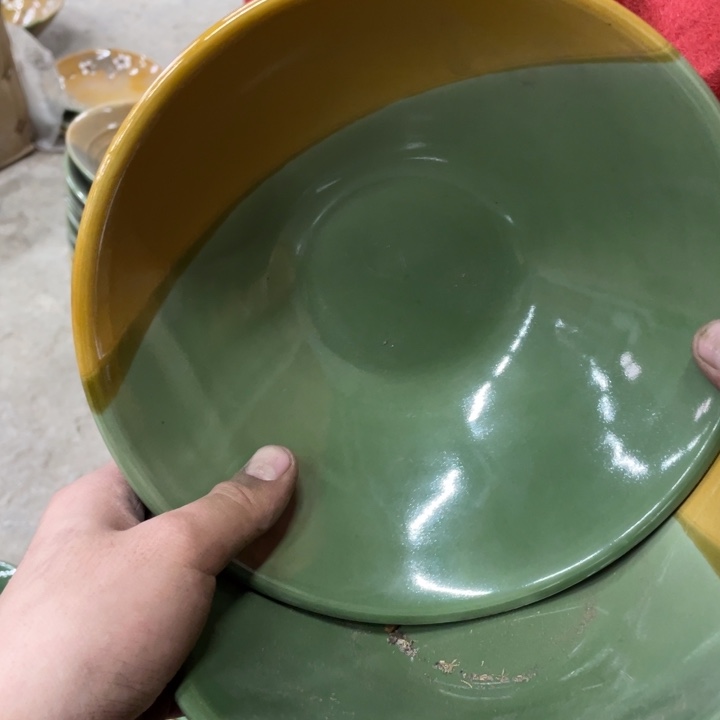 盘瓷器微瑕不退不换两只