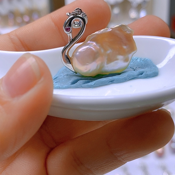 淡水珍珠颈饰合金