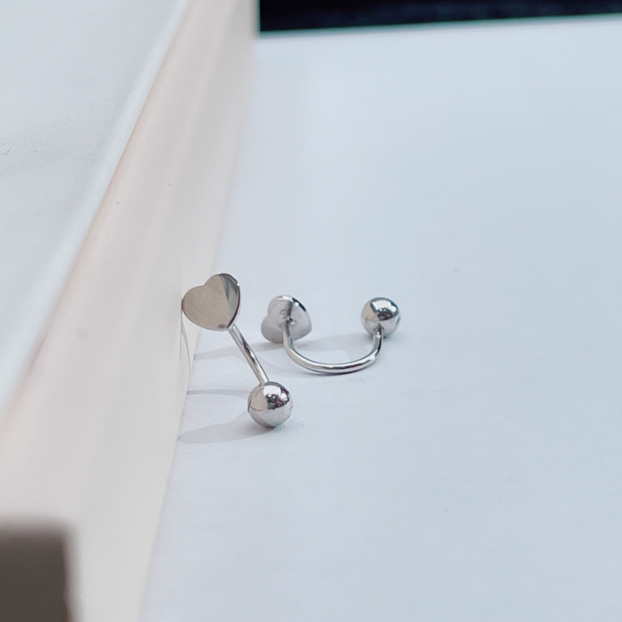 PT950铂金耳饰   U型爱心亮面螺丝耳钉 精致两用 