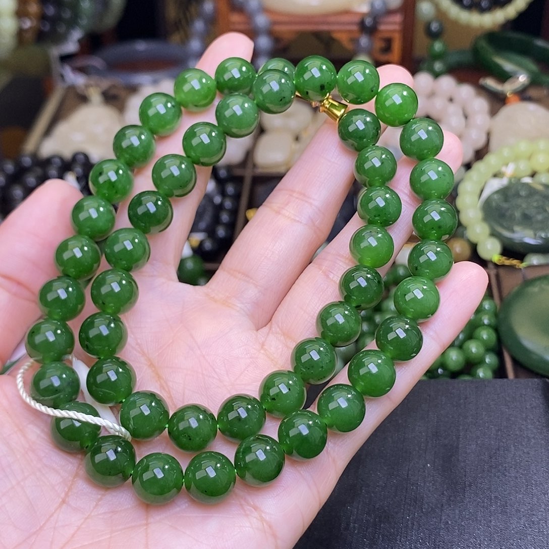 和田玉未镶嵌碧玉项链清货价约10MM