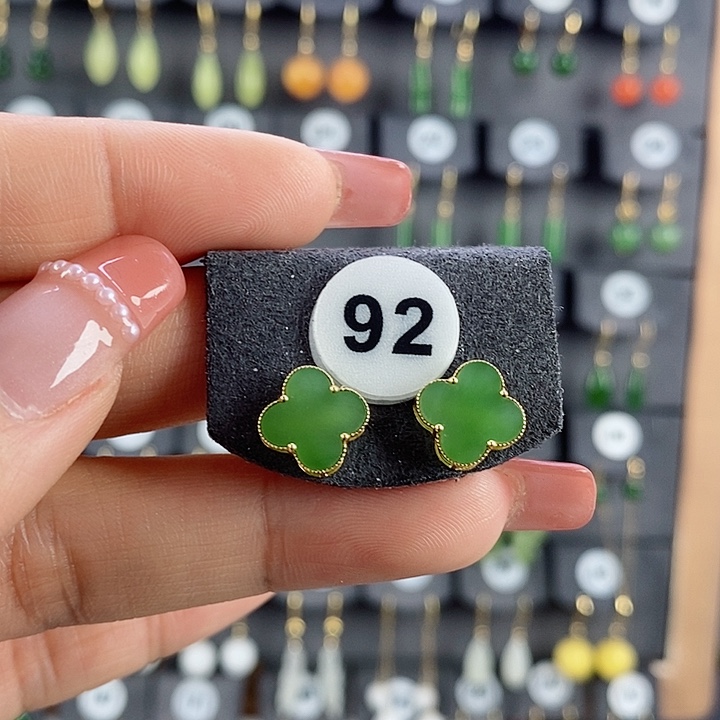 和田玉18K金镶嵌耳饰