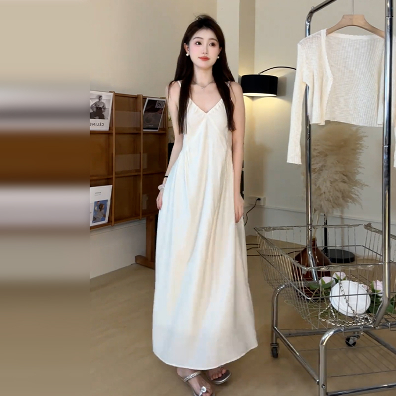 0690开春穿搭配白色吊带连衣裙子新款春季法式高级感长裙