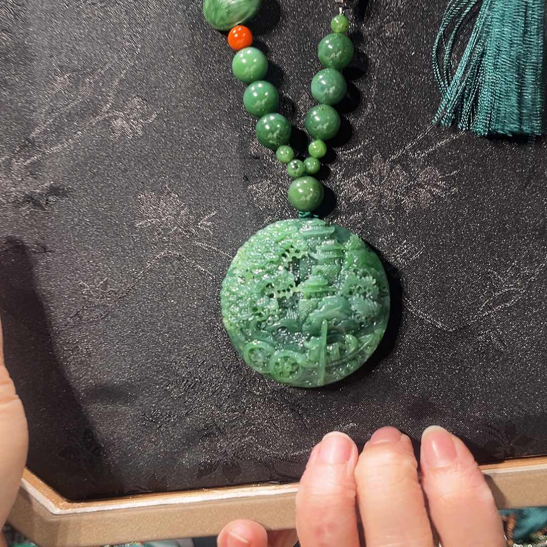 颈饰未镶嵌和田玉