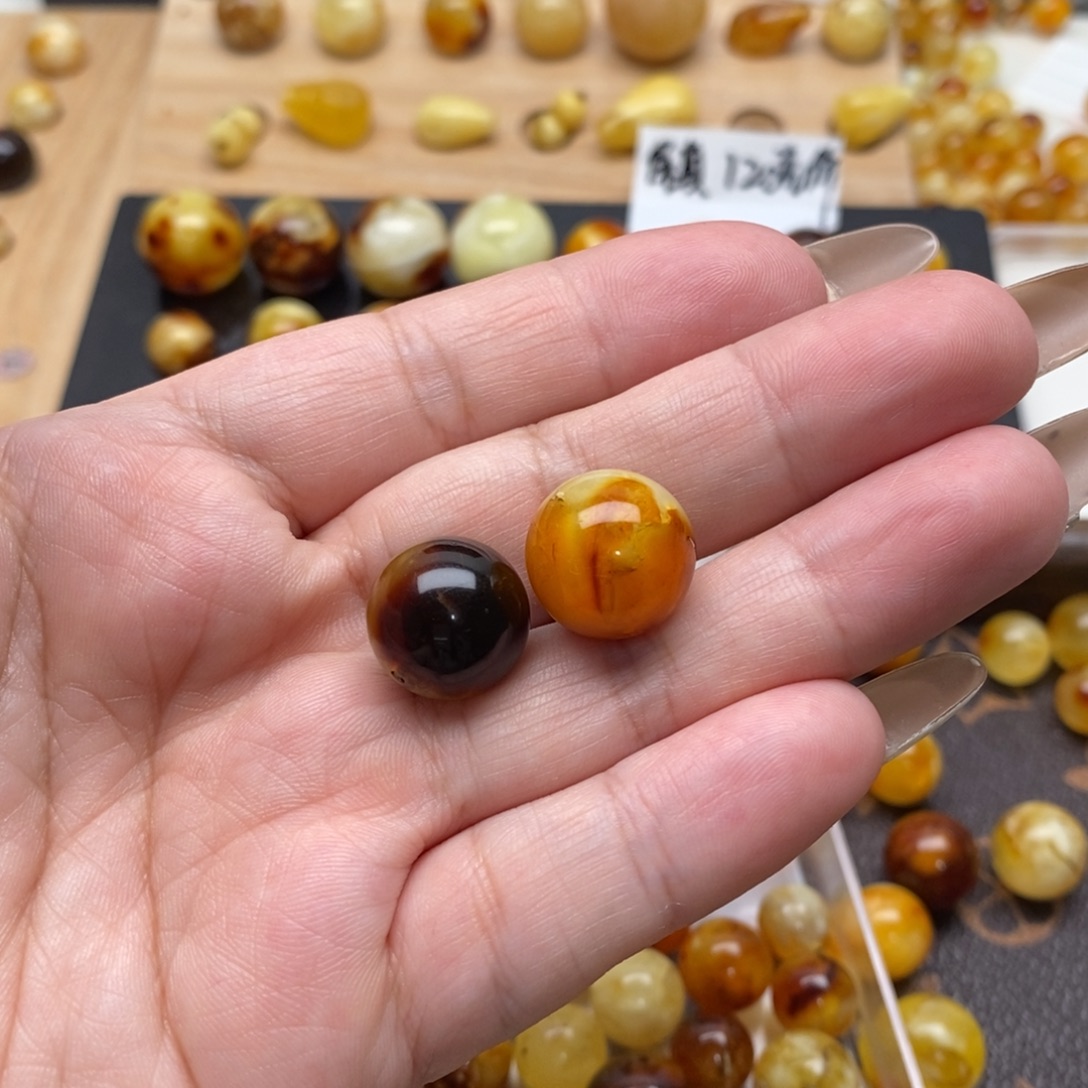 国****琥珀未镶嵌珠宝奇石蜜蜡