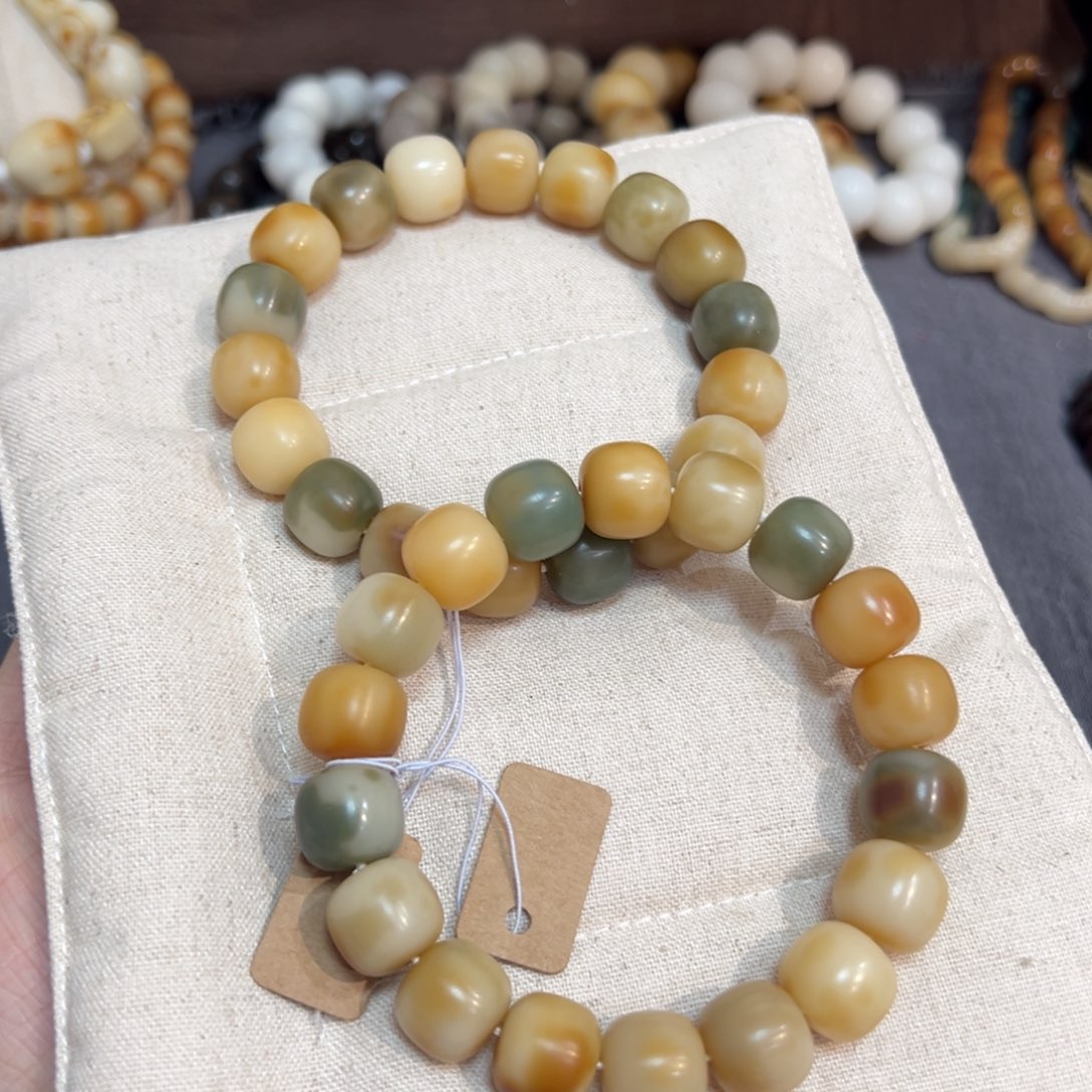 吊坠菩提根/象牙果十里丹桂13.5微瑕