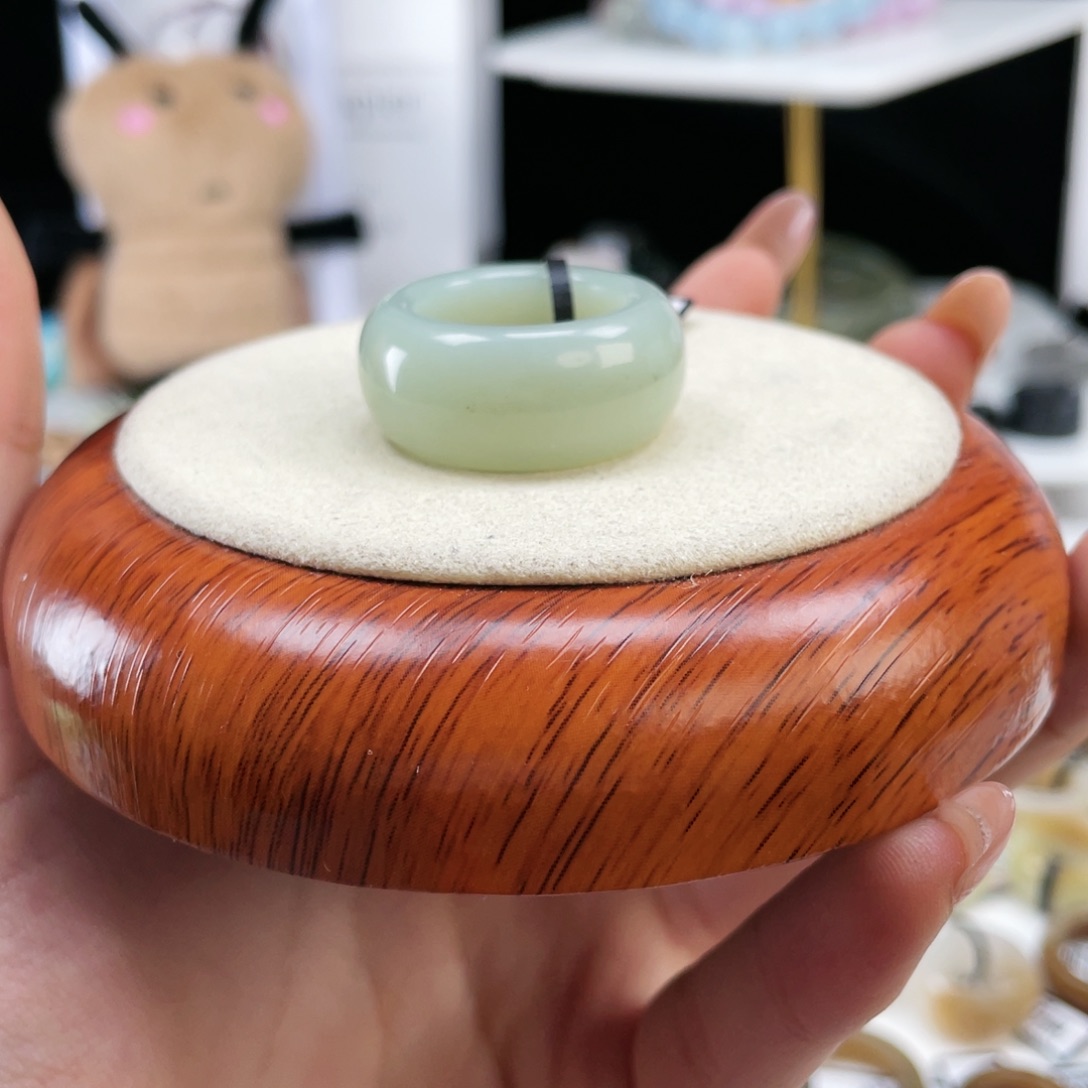 和田玉未镶嵌戒指P55奶蓝轮胎18.1不退换