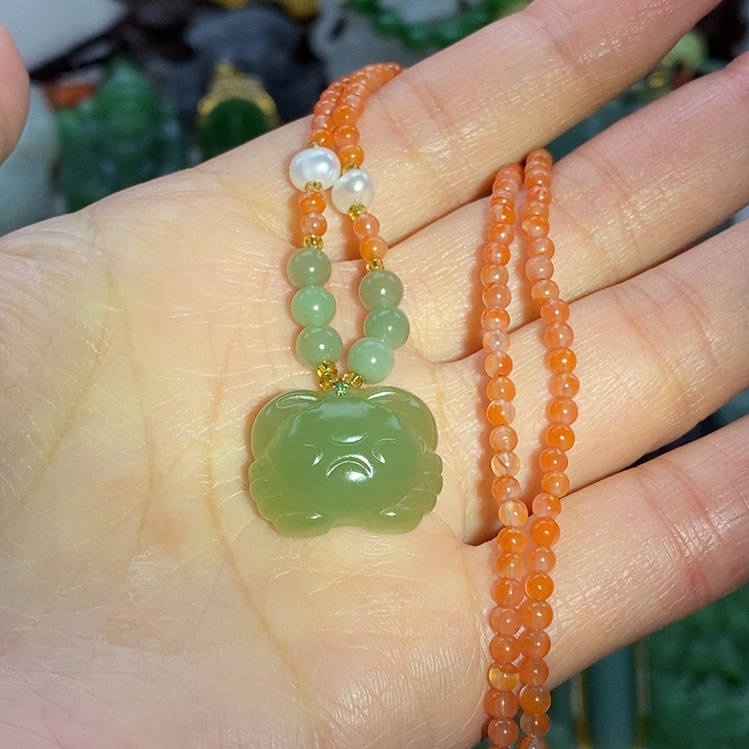 和田玉颈饰未镶嵌