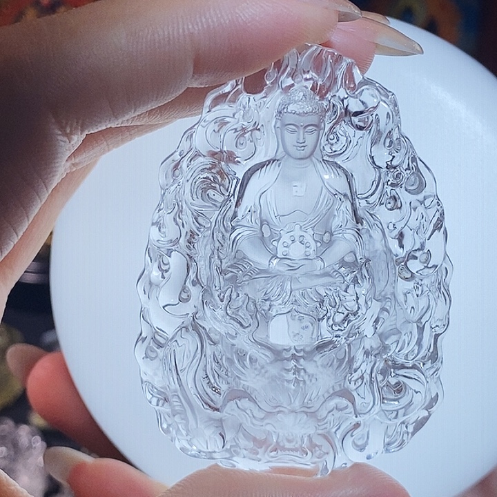 勇***心未镶嵌颈饰水晶吊坠