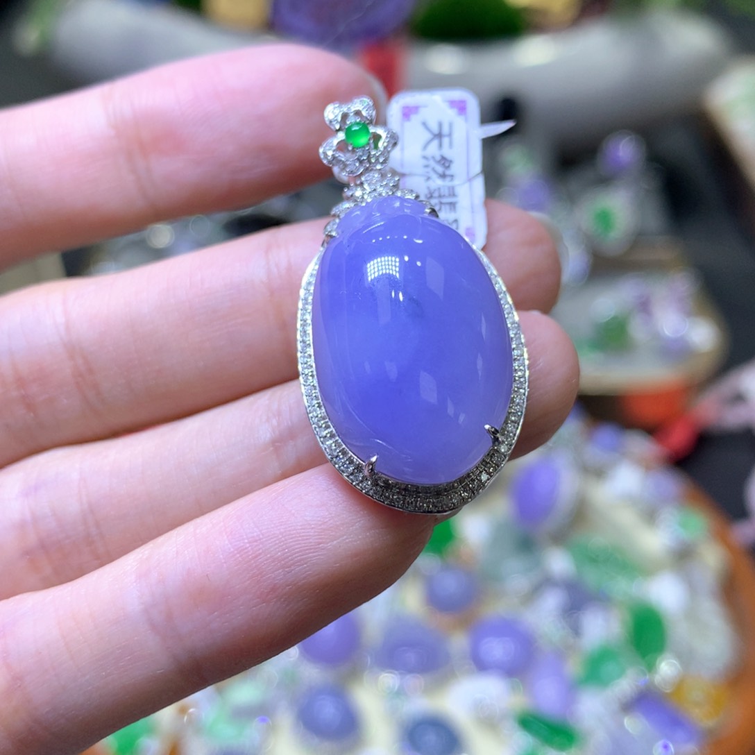 【闪购商品】翡翠颈饰18K金镶嵌翡翠吊坠项链