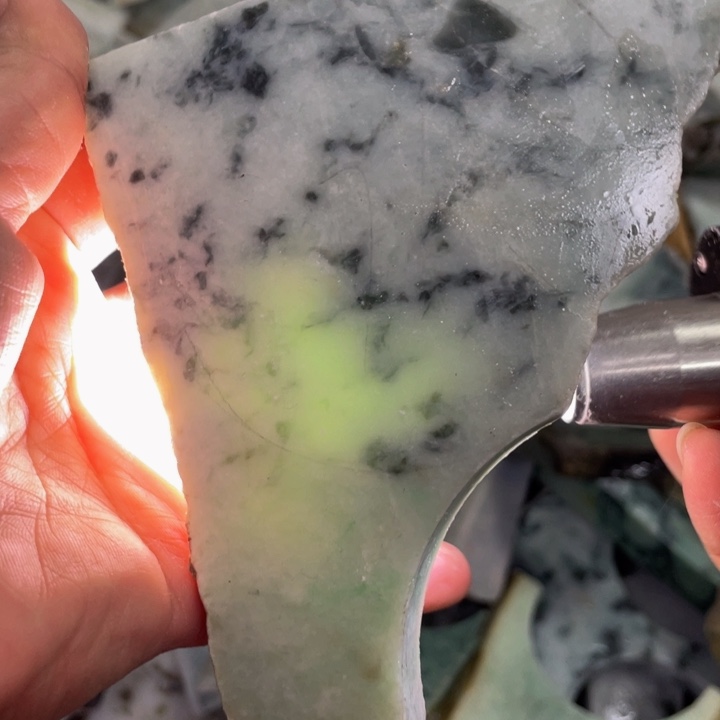 翡翠吊坠(不含链)未镶嵌天然翡翠边角料