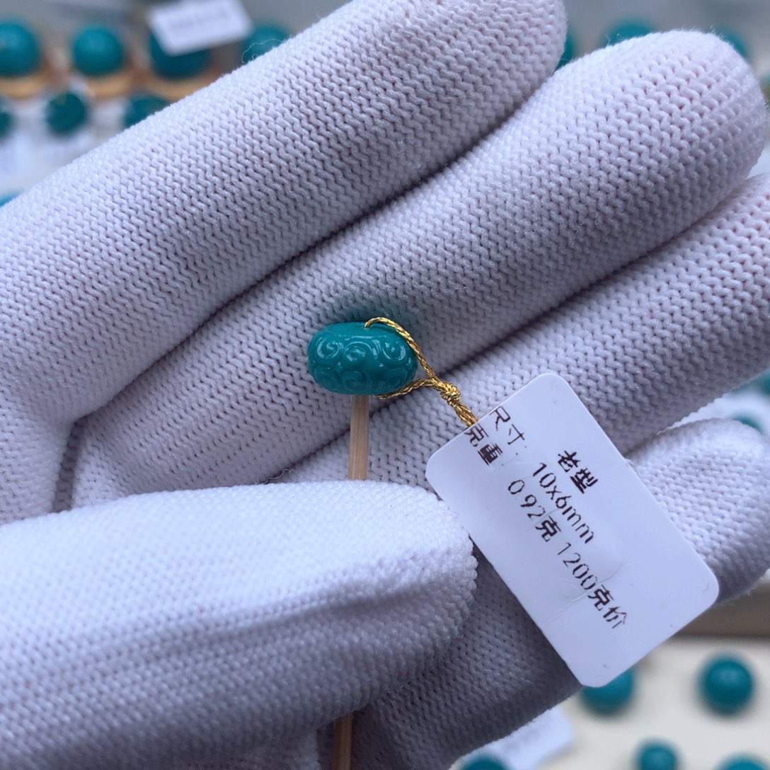 绿松石配饰未镶嵌