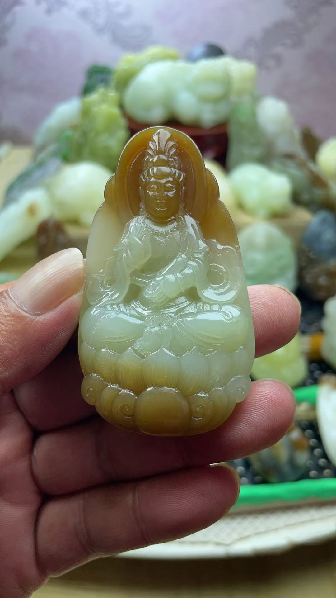 天然和田玉且莫料观音料子细腻雕工精美