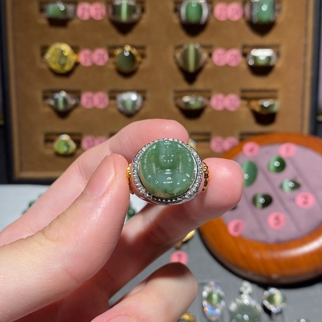 和田玉未镶嵌戒指