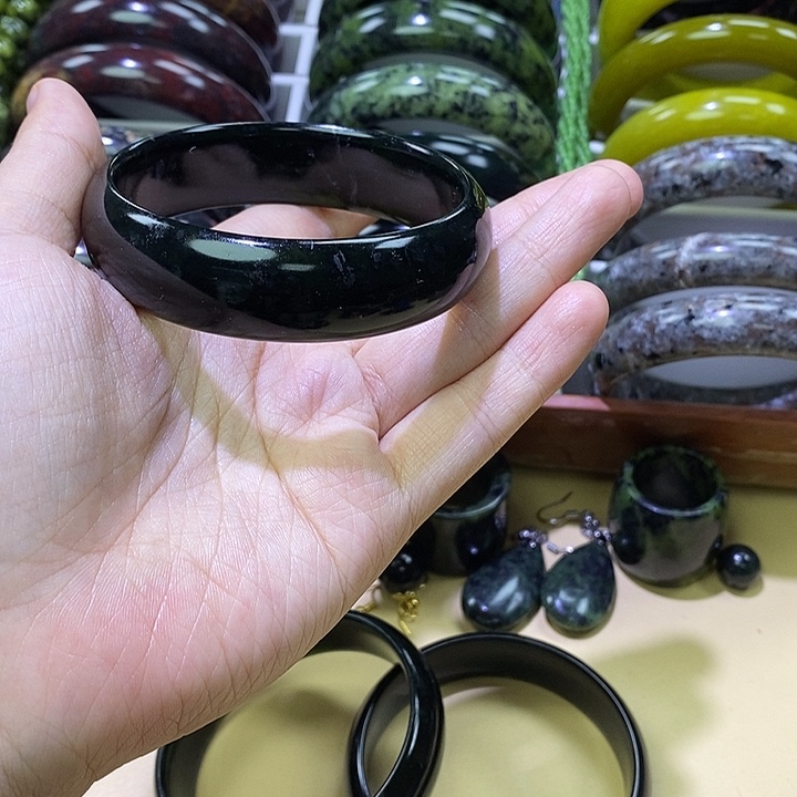 蛇纹石玉未镶嵌黑包公高冰手镯8号