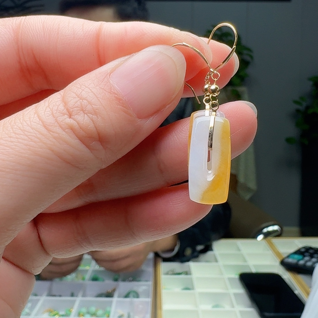 翡翠18K金镶嵌耳饰天然