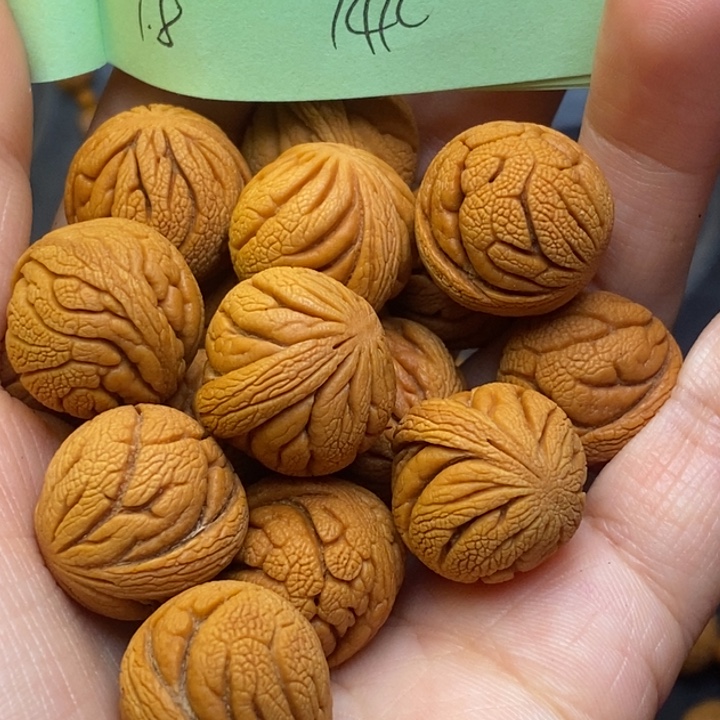 桃核吊坠秦岭龙纹桃核18尺寸