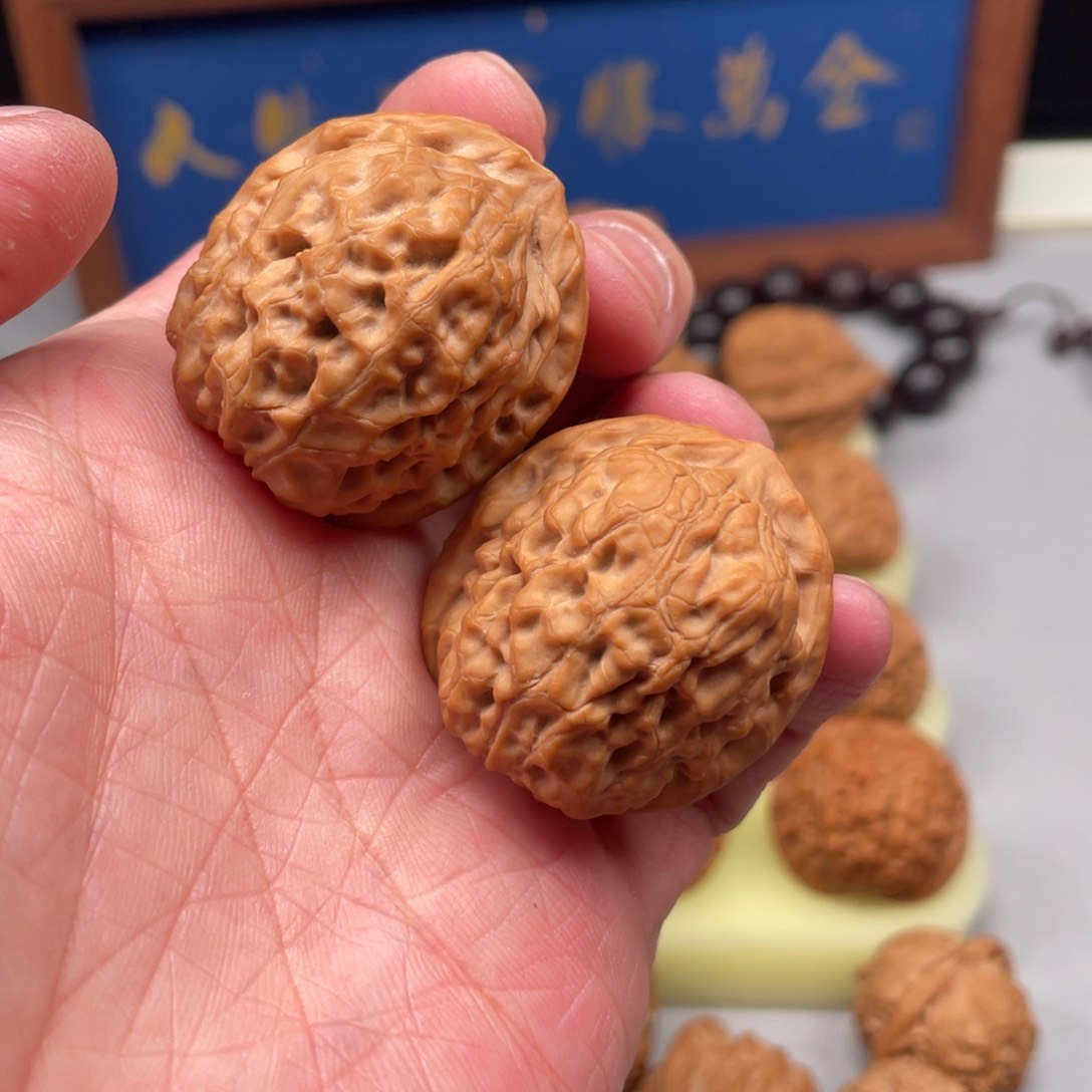 文玩核桃把件核欢