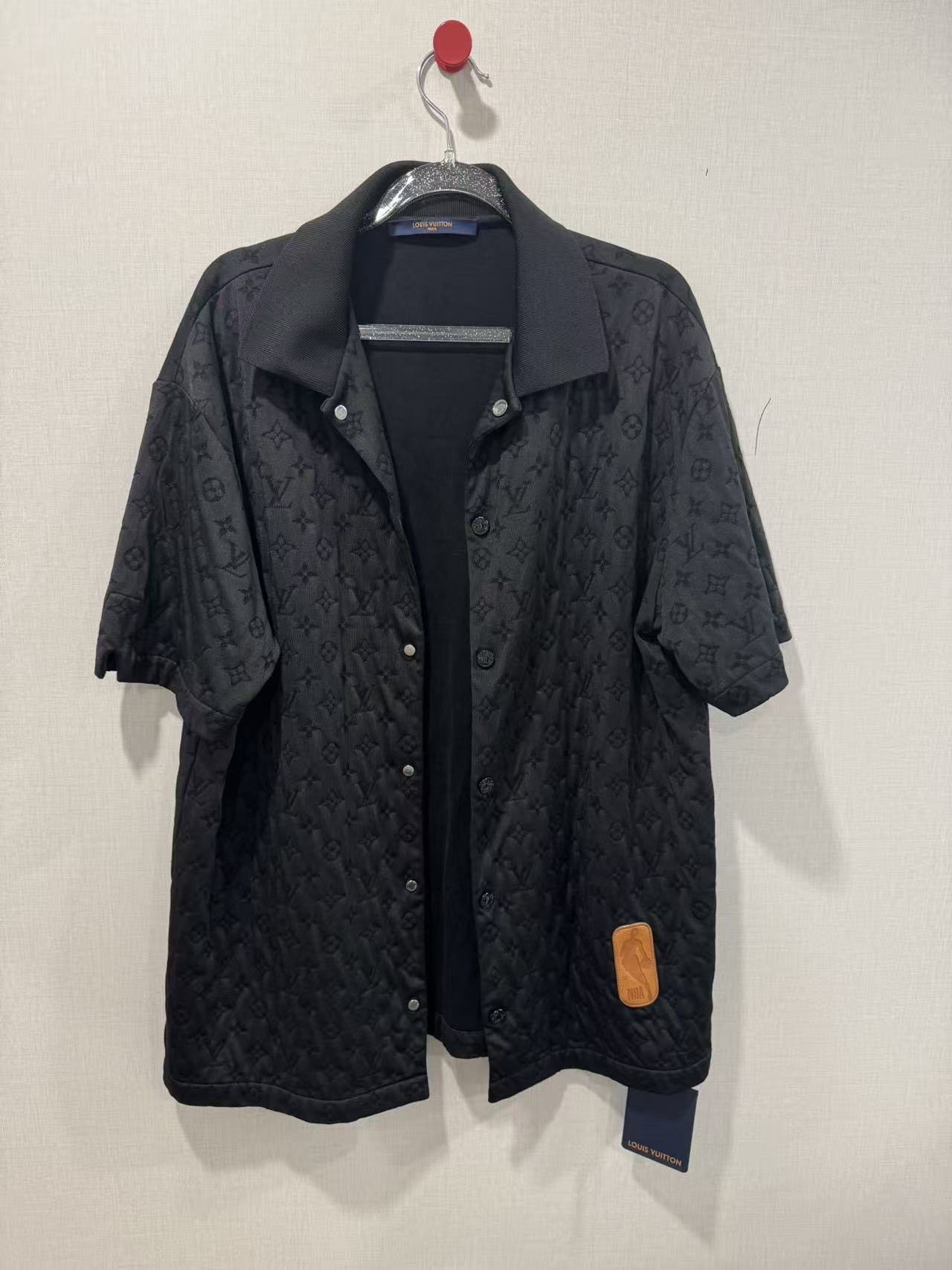 未使用 LouisVuitton/路易威登 满印NBA联名短袖 尺码M 11336