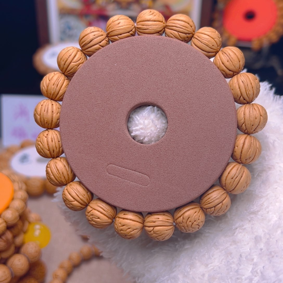 桃核手串1.2加金蝉子手持