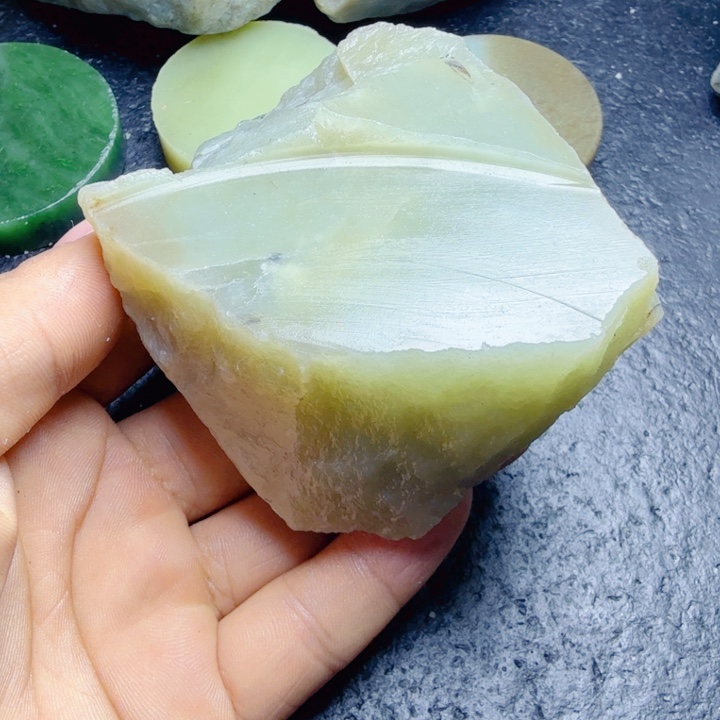 和田玉（糖玉）未镶嵌珠宝奇石