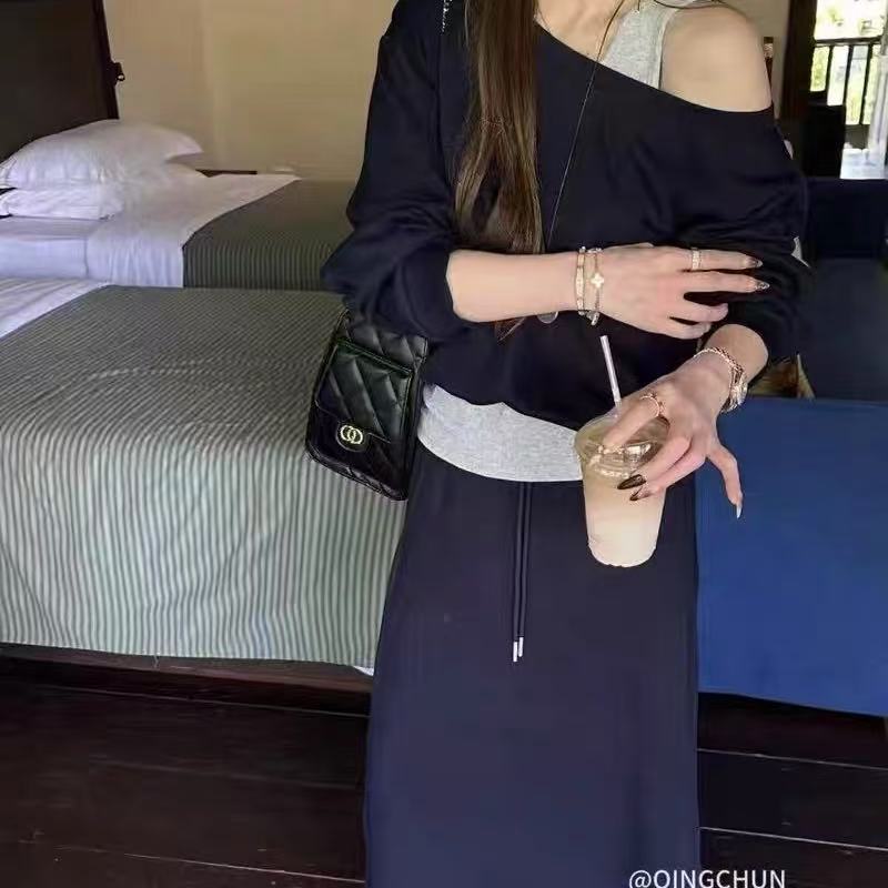 920/6653-1/1140 假两件露肩卫衣上衣＋半身裙两件套秋季休闲套装