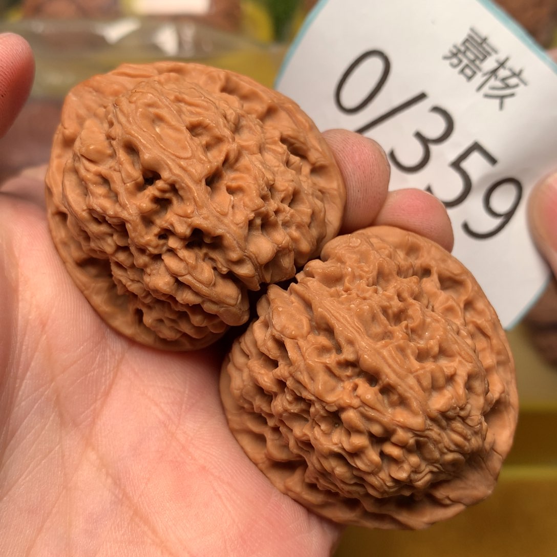 文玩核桃把件红皮球疆40